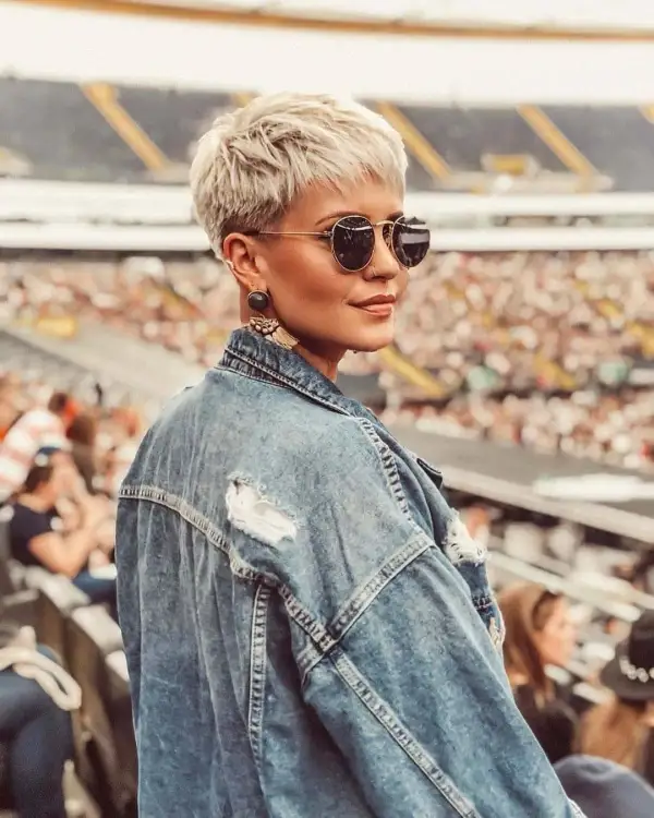 Jak wygląda fryzura pixie cut? Odkryj jej piękno i stylizacje