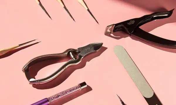 Jak prawidłowo dezynfekować narzędzia do manicure i uniknąć błędów w higienie